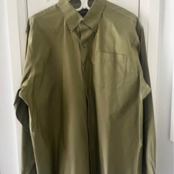 XL Long Sleeve Collared Button Up - Picture 1 of 5